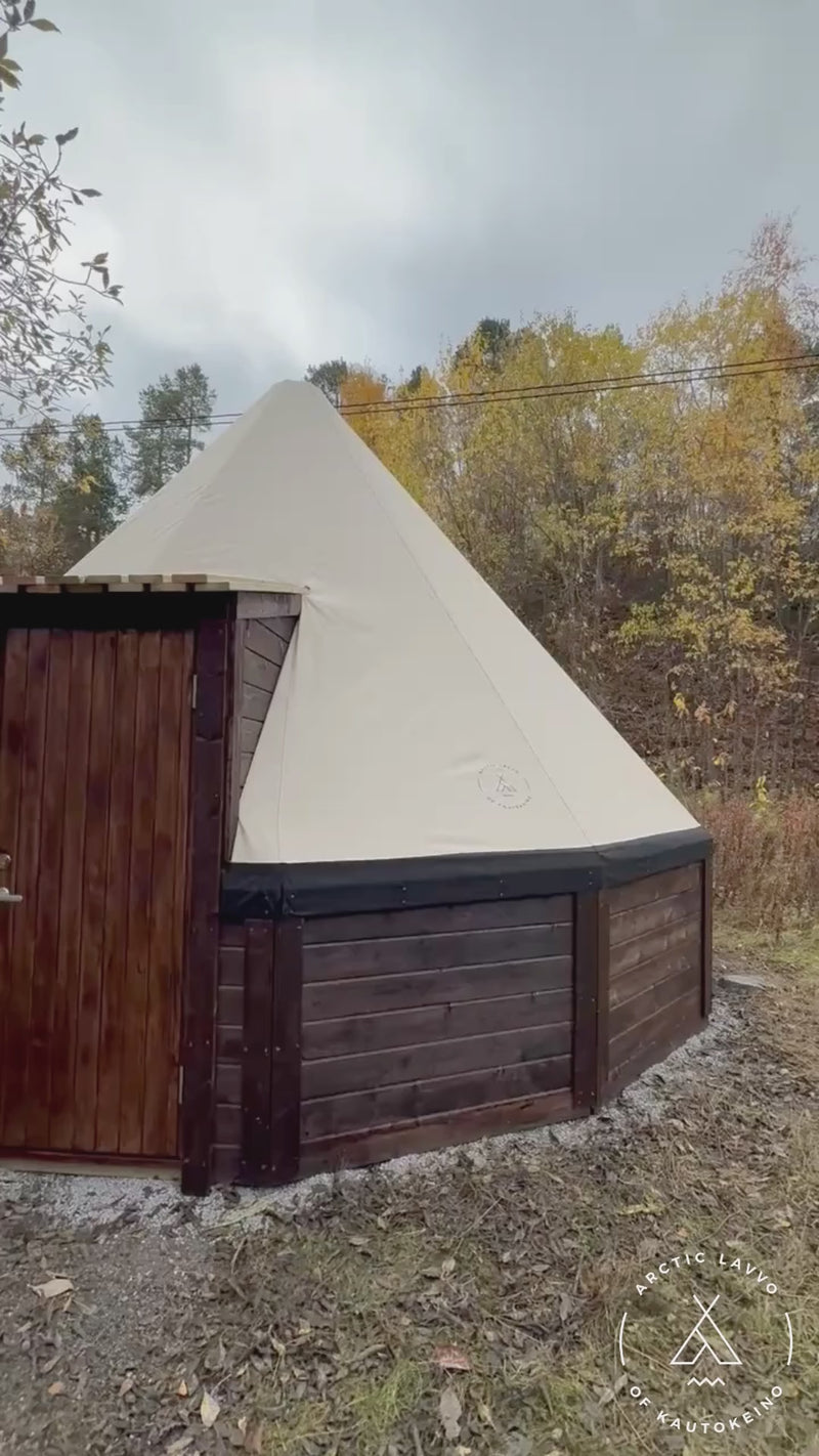 Last inn og spill av video i gallerivisning, Venor Lavvo Hut
